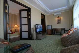 Гостиница Стела Ставрополь Junior Suit-1